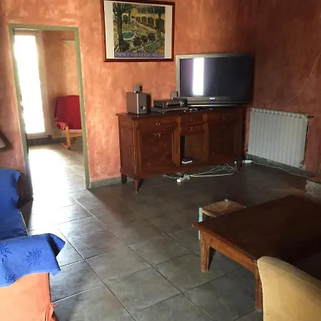 בית נופש La Maison Sur La Place Dans Mortes איגוס-מורטס