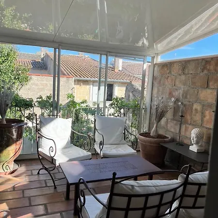 La Maison Sur La Place Dans Mortes