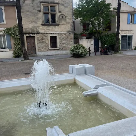 La Maison Sur La Place Dans Mortes בית נופש