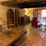 La Maison Sur La Place Dans Mortes * Aigues-Mortes