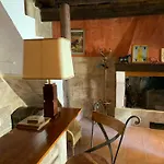 La Maison Sur La Place Dans Mortes
