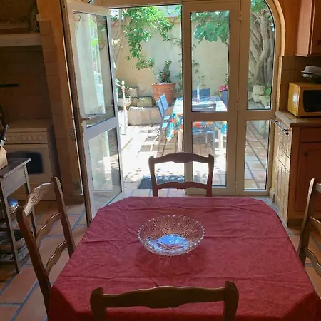 Holiday home La Maison Sur La Place *