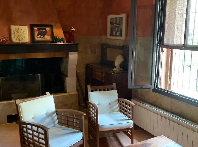 La Maison Sur La Place Dans Mortes *