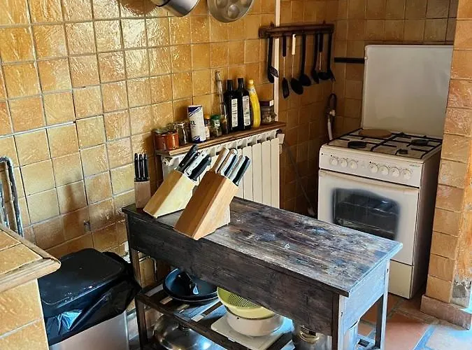 La Maison Sur La Place Dans Mortes Ferienhaus